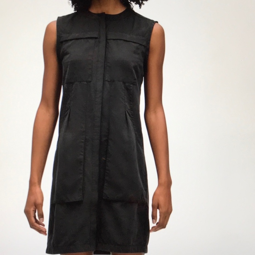 Nau dress sleeveless with pockets